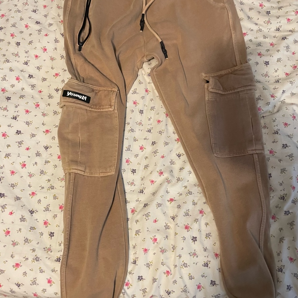 Youngla joggers brown size medium